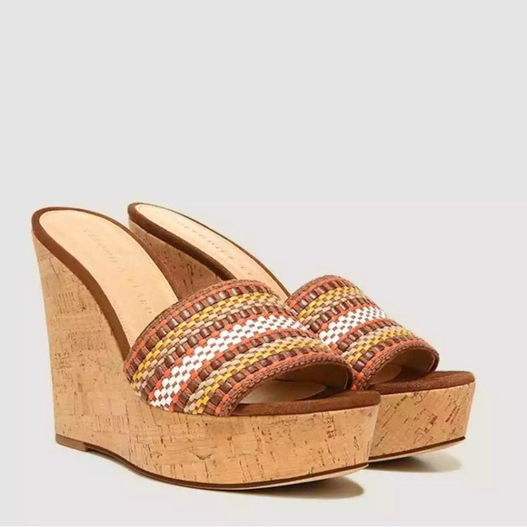 Veronica Beard
Dali Sand Suede Peep-Toe Wedge Platform Sandals size 5.5 women - Picture 3 of 13